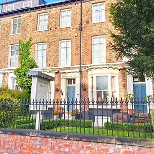 4* Guest house Holmwood House Guest